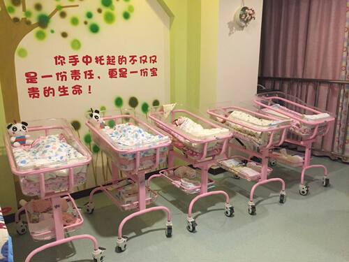 新生防吐奶医院婴儿床