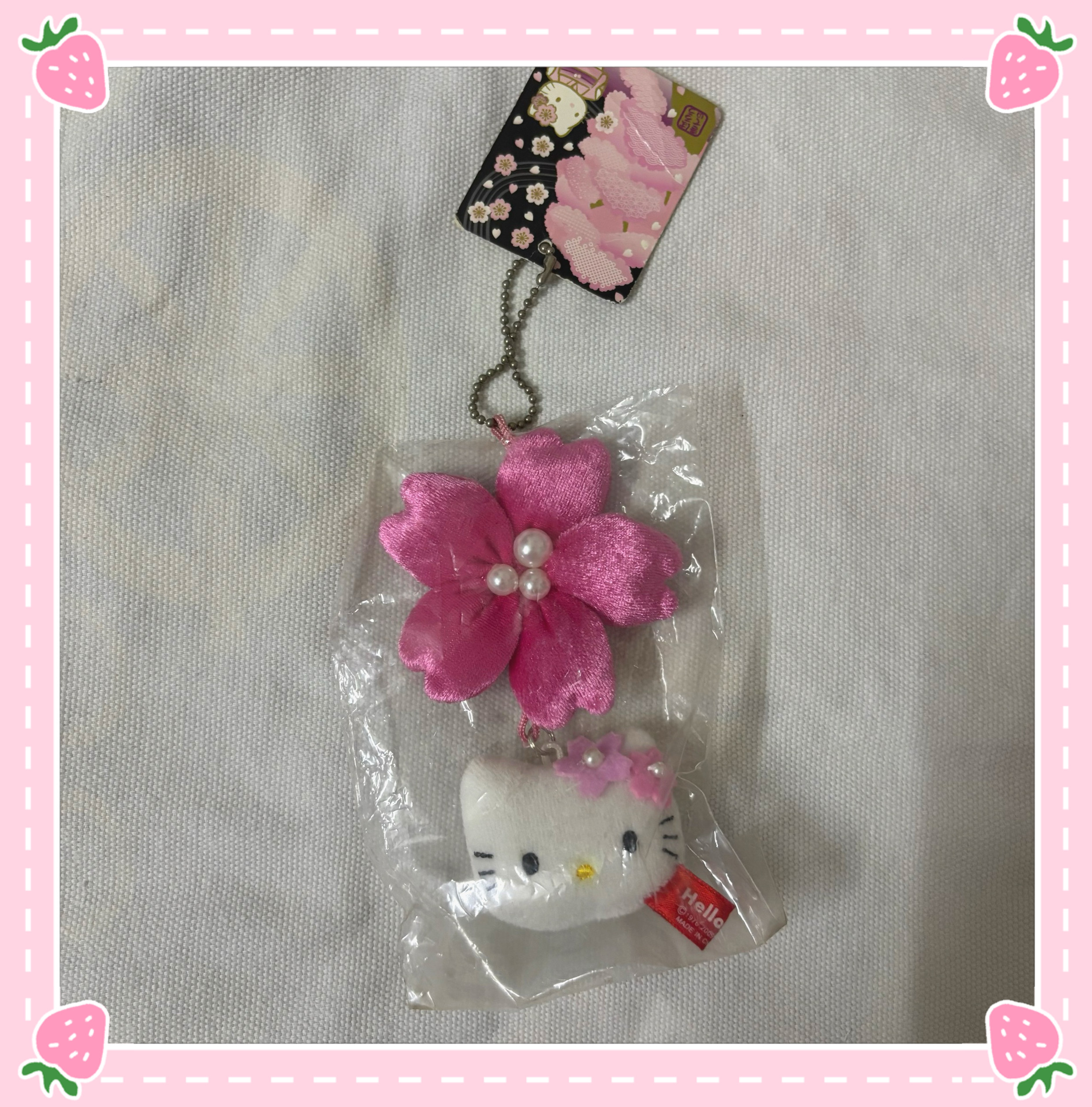 【小衣橱杂货铺】日本带回中古樱花hello kitty挂件  09年