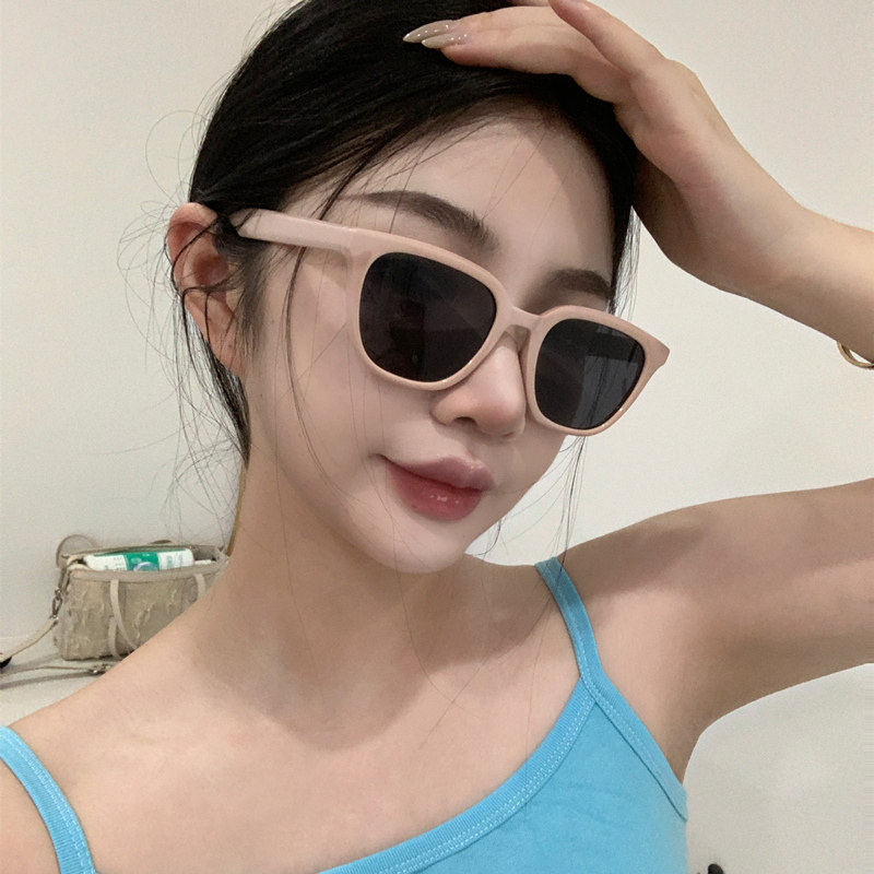 复古方形粉色韩版潮gm墨镜女圆脸显瘦网红高级感防紫外线太阳眼镜