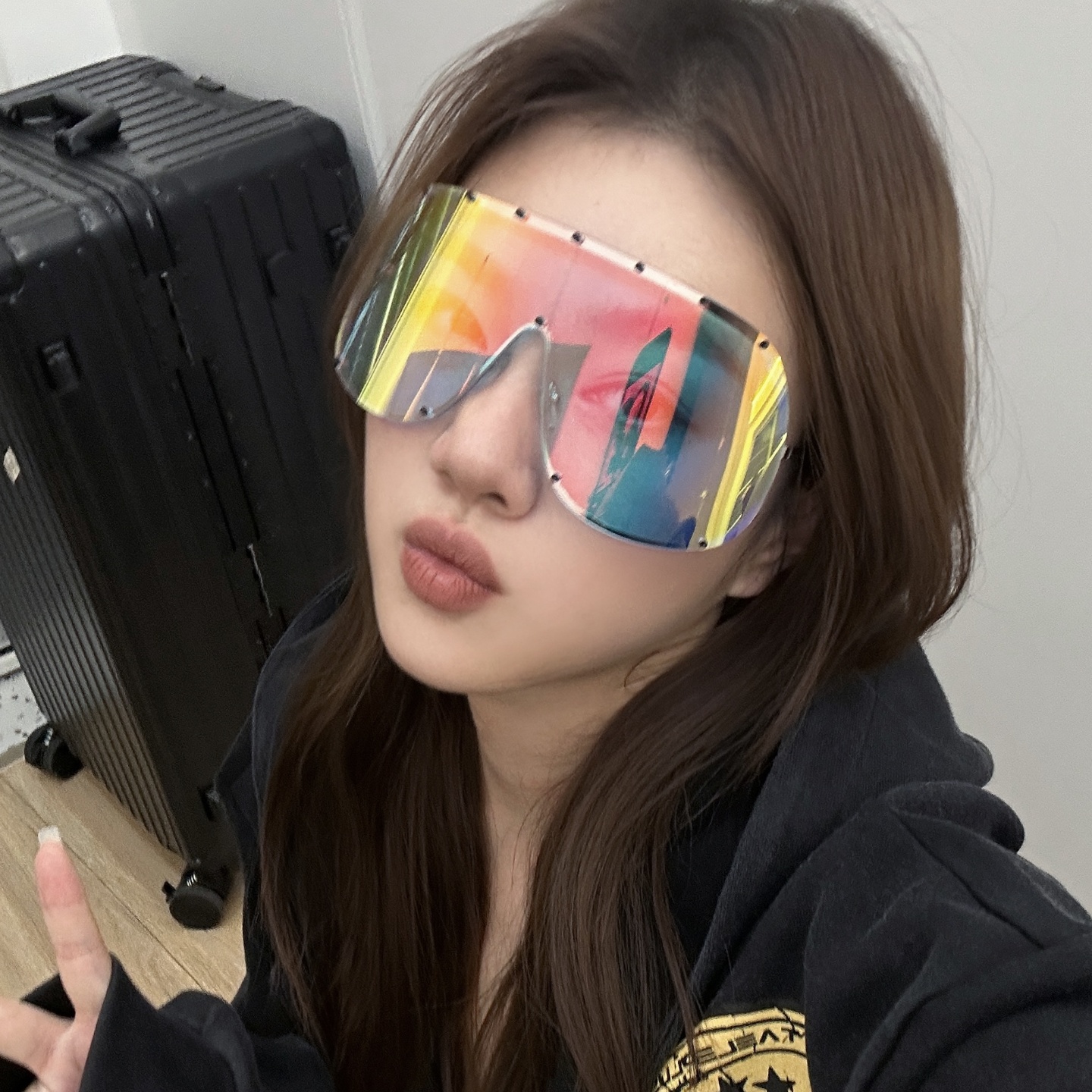 超大框护目铆钉户外运动骑行滑雪太阳眼镜显瘦女潮反光防风沙墨镜