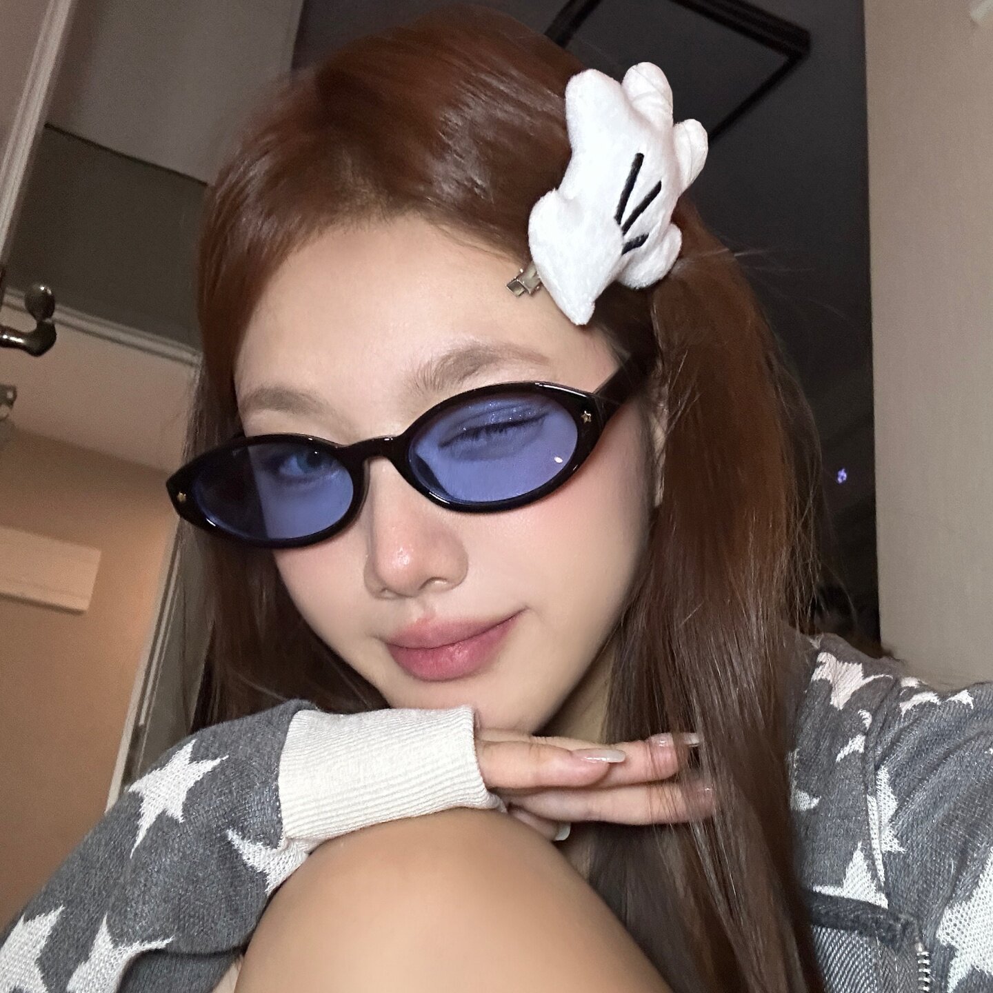 复古欧美亚裔风黑框蓝猫眼墨镜女