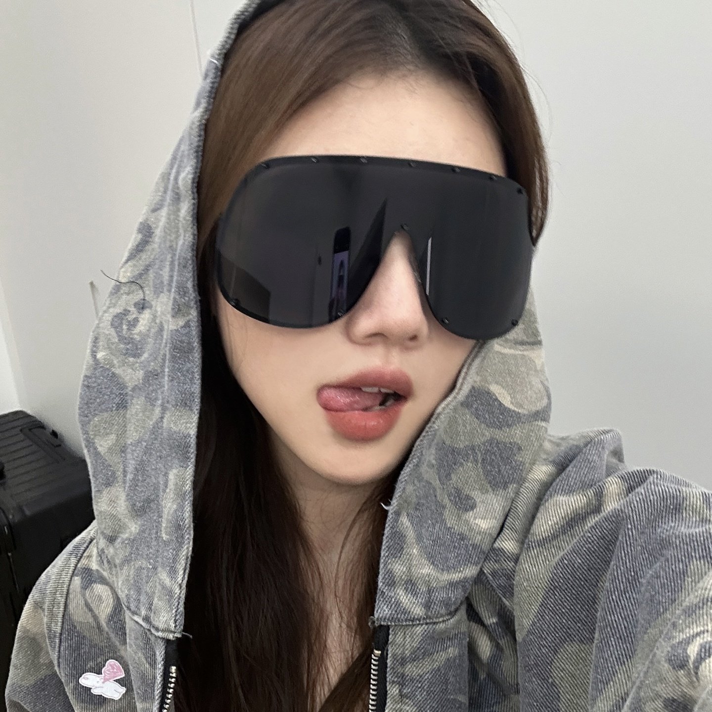 超大框黑色铆钉酷炫户外运动骑行滑雪太阳眼镜女潮方圆脸显瘦墨镜,ZIPPO/瑞士军刀/眼镜,太阳眼镜,淘宝优惠券,粉丝福利购,淘宝优惠卷