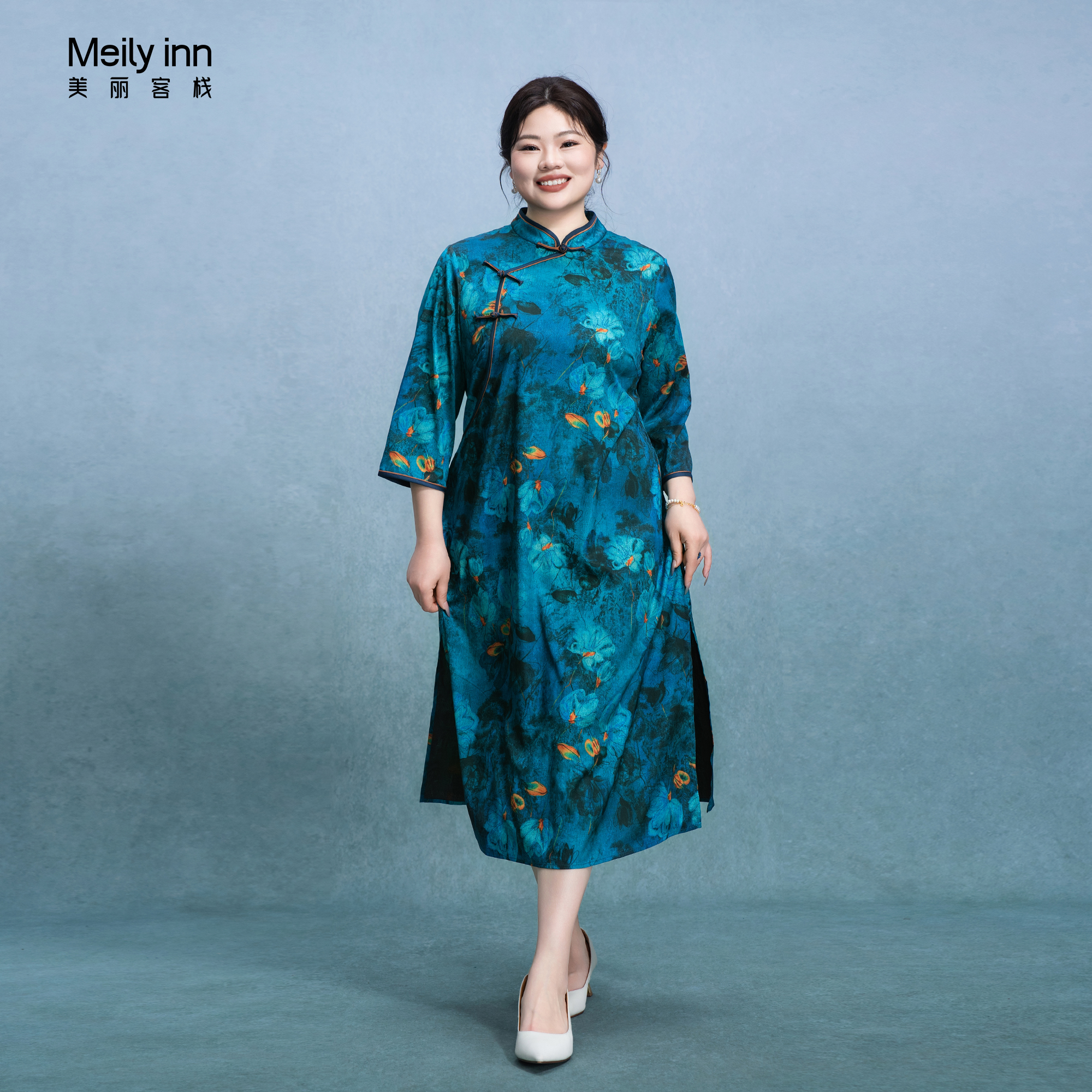 美麗客棧緞面提花立領七分袖旗袍