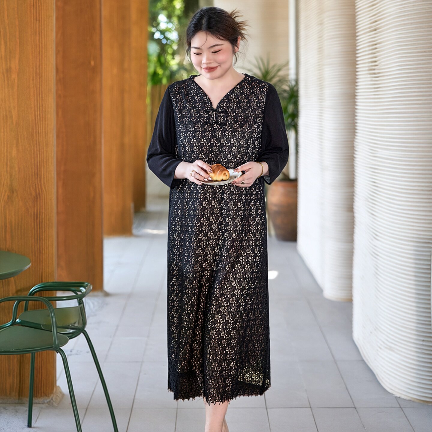 美丽客栈高端胖mm遮肚子轻奢高级感大码连衣裙2026春季新款长袖裙