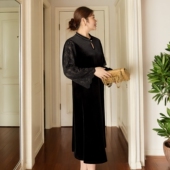 2025冬新款 美丽客栈大码 女装 醋酸丝绒混纺拼接蕾丝国风气质连衣裙