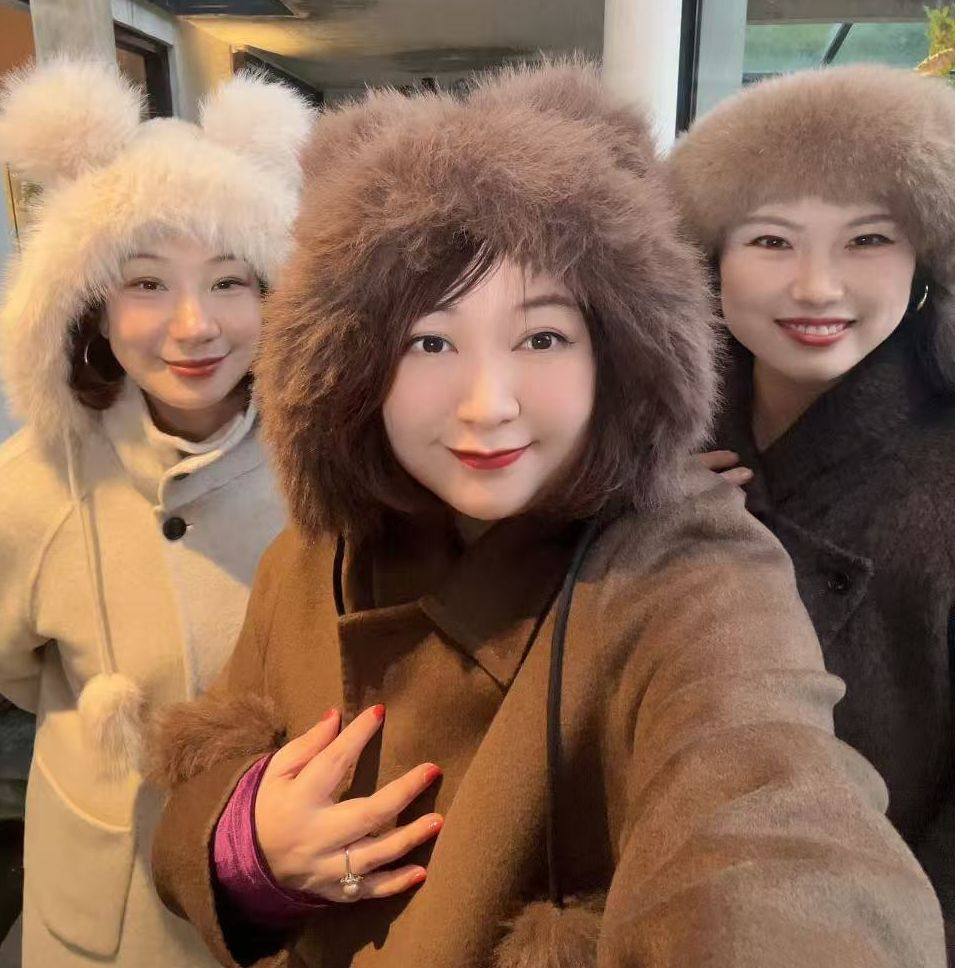 【羊绒羊毛披肩&帽子】美丽客栈猫咪帽带帽羊毛大披肩闪珠片披肩,服饰配件/皮带/帽子/围巾,帽子,淘宝优惠券,粉丝福利购,淘宝优惠卷