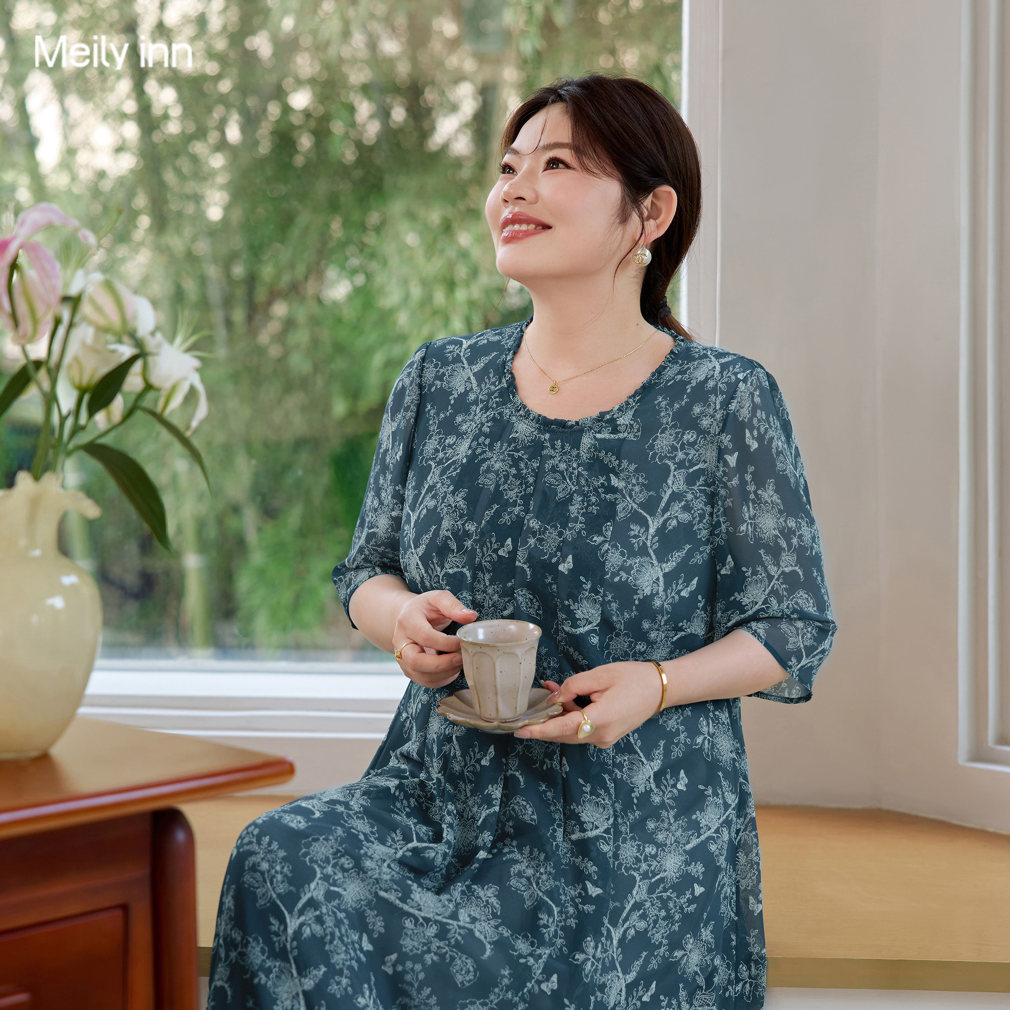 美丽客栈大码轻奢高级感连衣裙