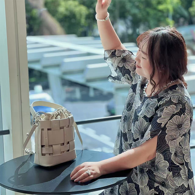 手提单肩两用新款抽绳袋