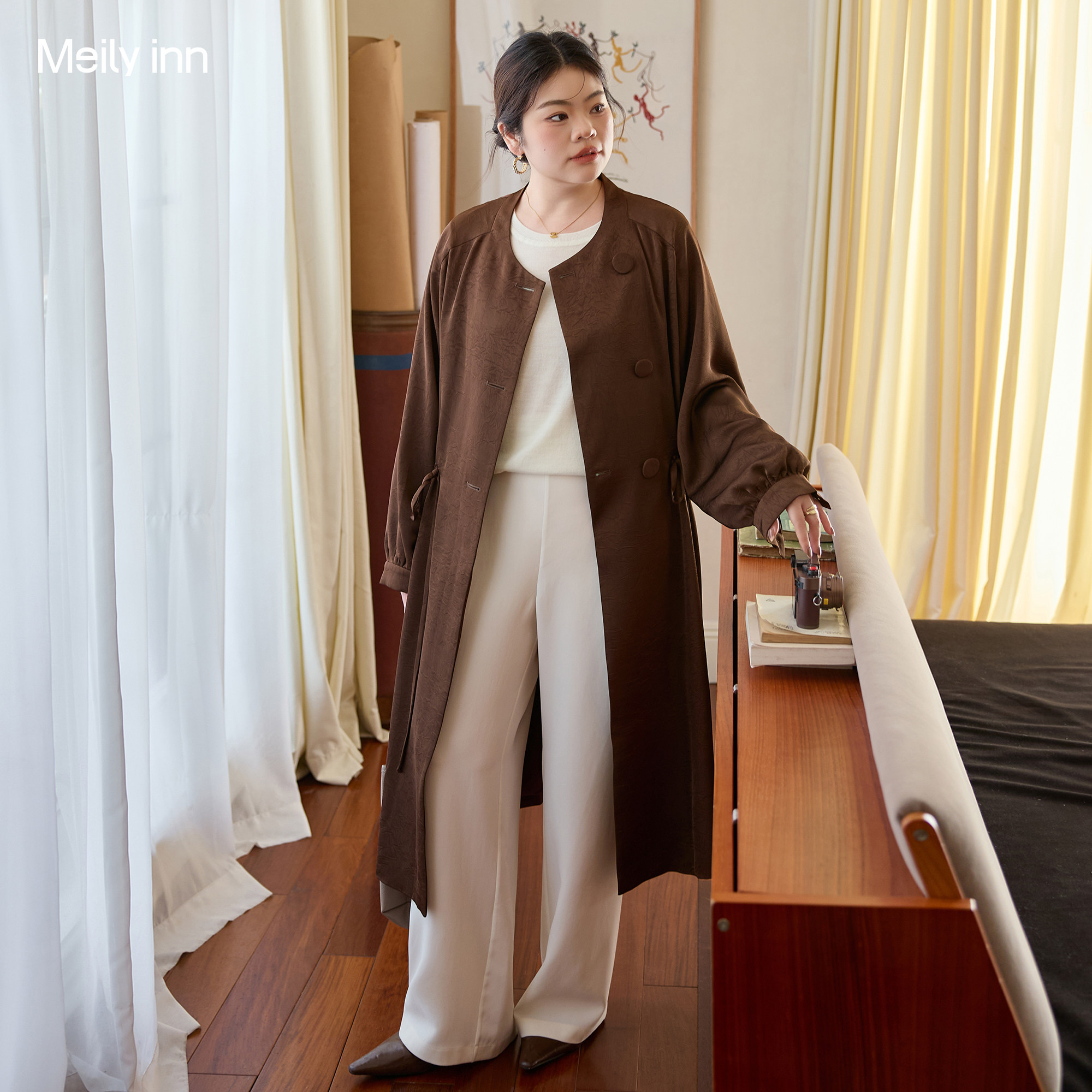 美丽客栈大码女装2026新款胖mm咖色风衣外套早秋巨好看中长款风衣