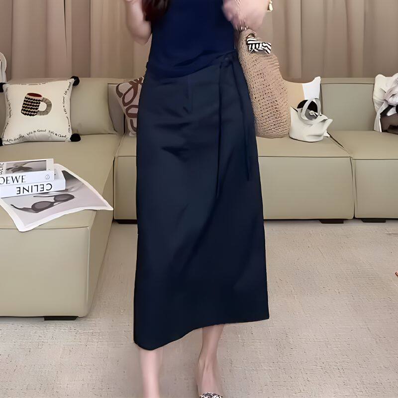 藏青色半身裙女2025秋冬新款气质显瘦时尚百搭宽松简约修身a字裙