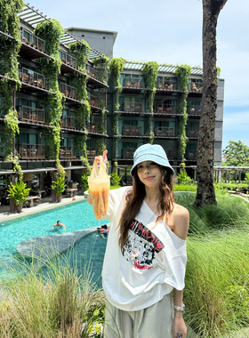 荒荒家 摇滚印花露斜肩短袖2025夏季新款高街bf宽松休闲时尚T恤女