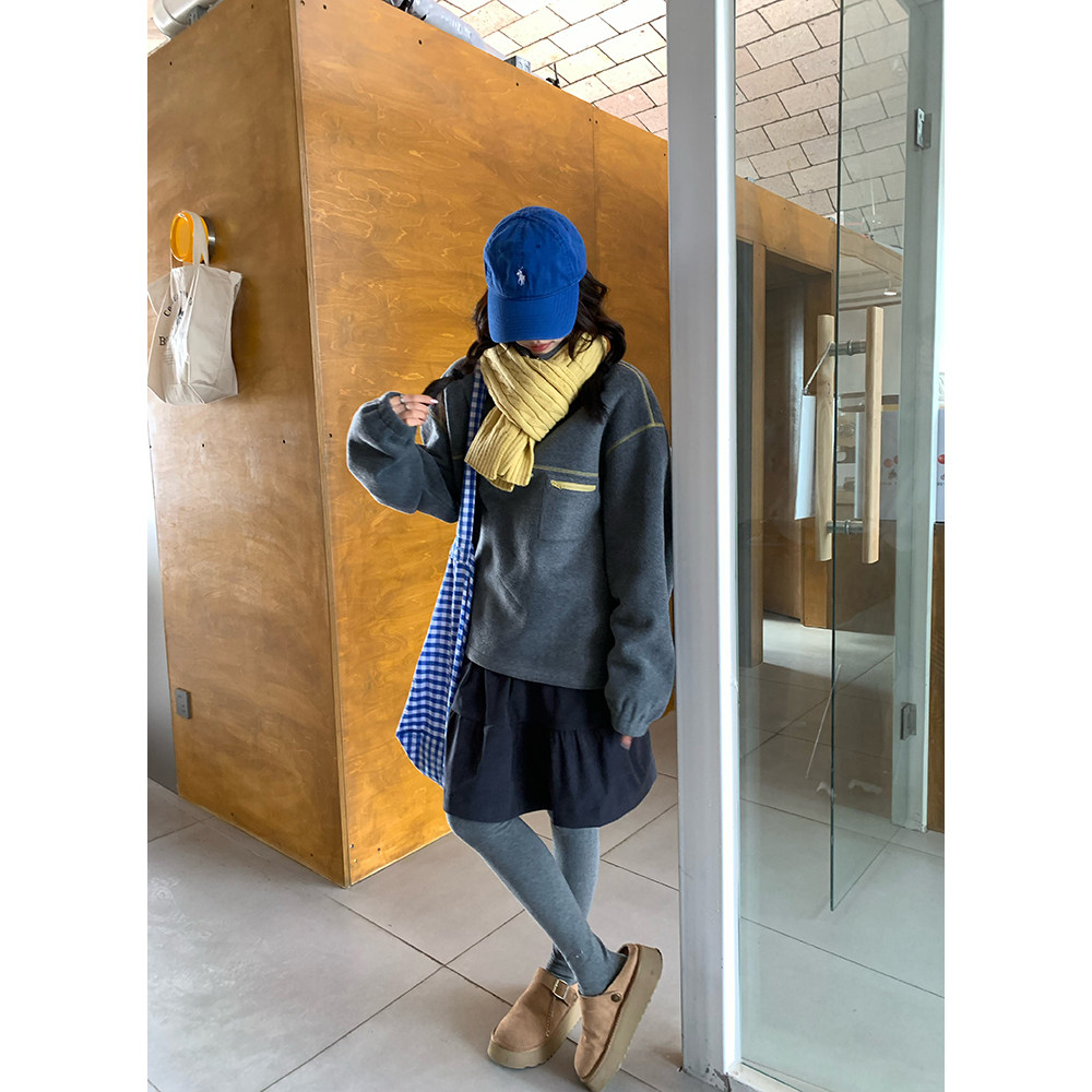 荒荒家灰色摇粒绒上衣2024冬季新款港风宽松毛绒茸厚实立领毛衣女