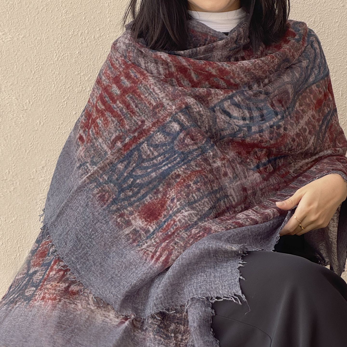 甲骨文涂鸦款羊绒大披肩秋冬保暖