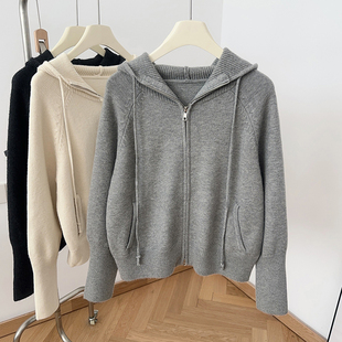 IMCC设计感连帽双拉链针织开衫女25秋新宽松简约软糯毛衣短外套