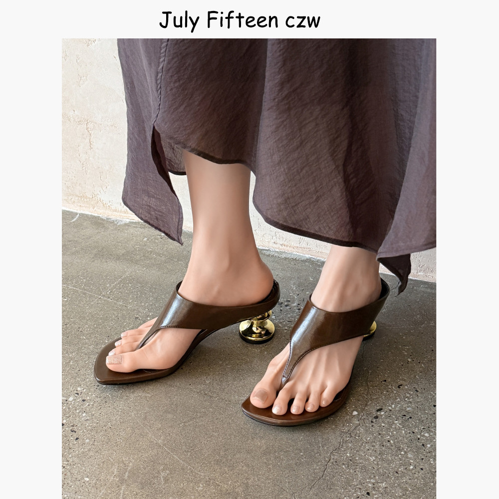 欧美风羊皮气质人字拖女夏季外穿2026新款粗跟夹趾凉拖鞋舒适外穿