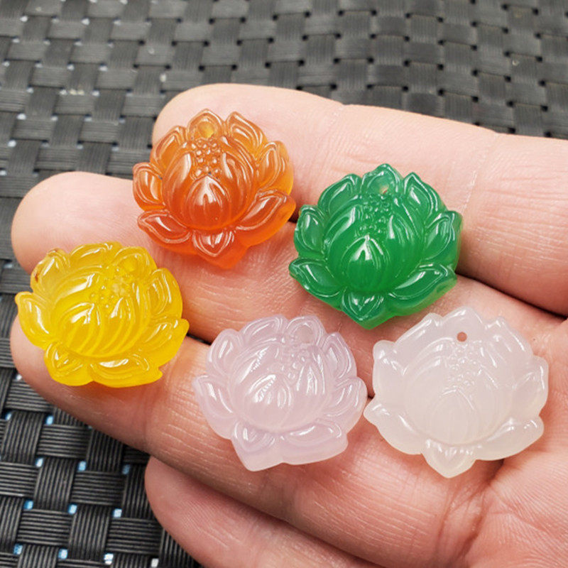 玉石挂件冰种绿玉髓莲花挂件白玉髓雪莲花吊坠红玛瑙项链坠手链坠