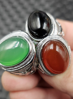 冰种红玛瑙蛋形玉石戒指