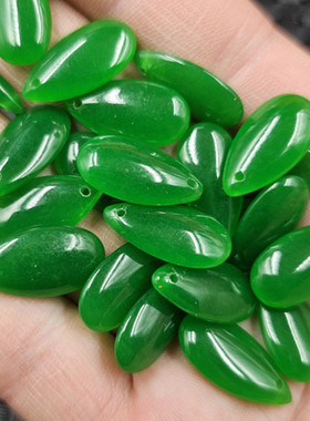 碧绿色水滴玉石挂件菠菜绿阳绿