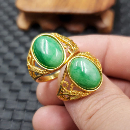 翠玉干青蛋面玉石戒指