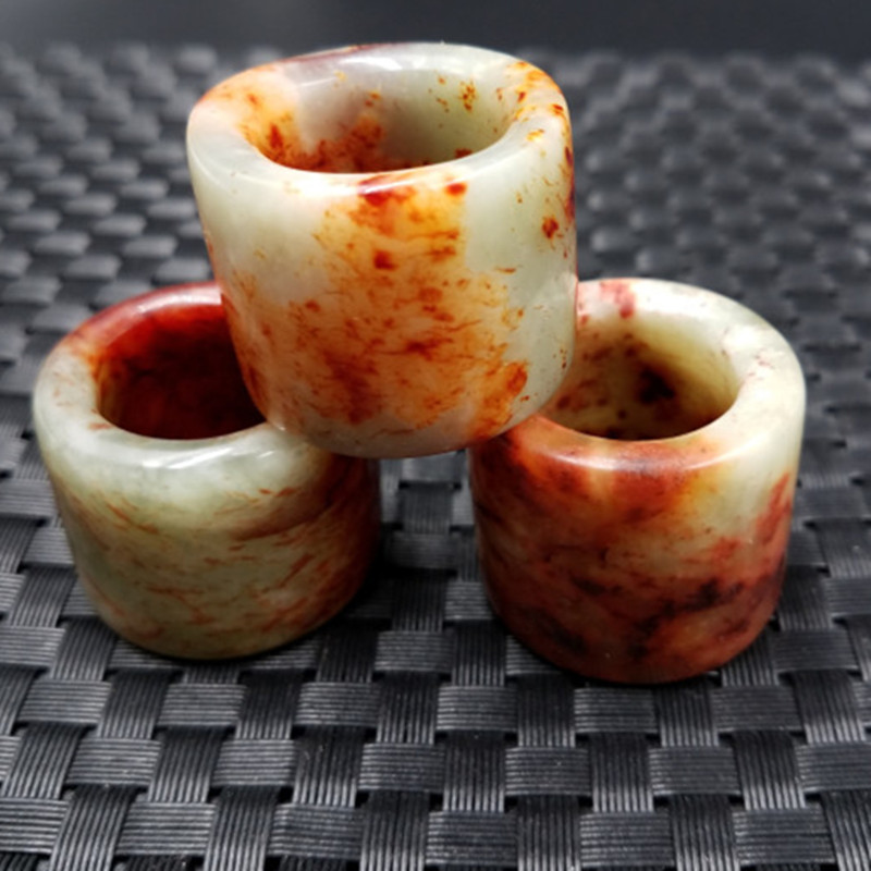 新款精美 天然玉石鸡血玉扳指 富贵款玉石扳指加宽玉石戒指