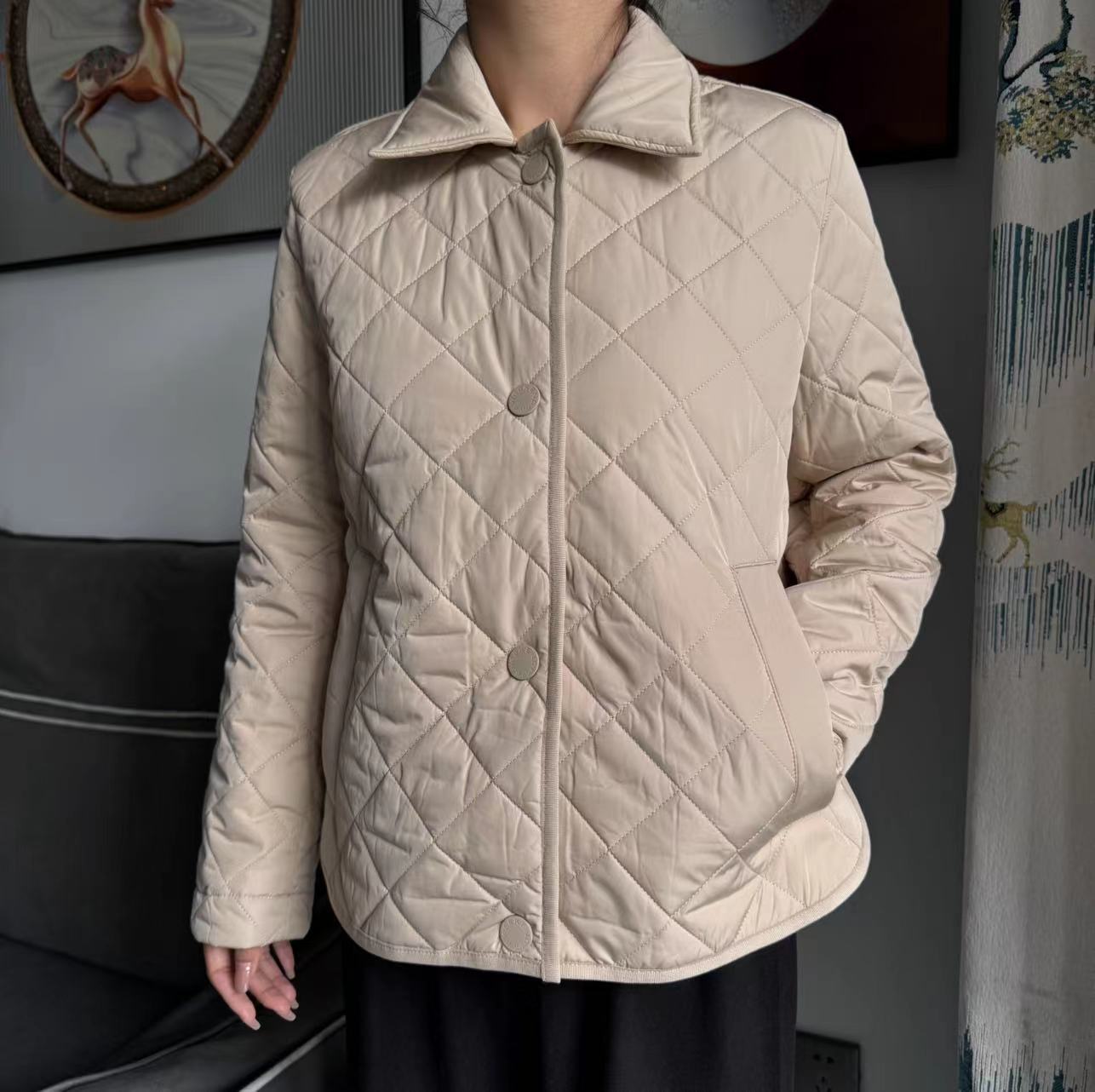 25秋冬简约短款菱形格压花侧开叉棉服外套翻领单排扣廓形夹克女p1