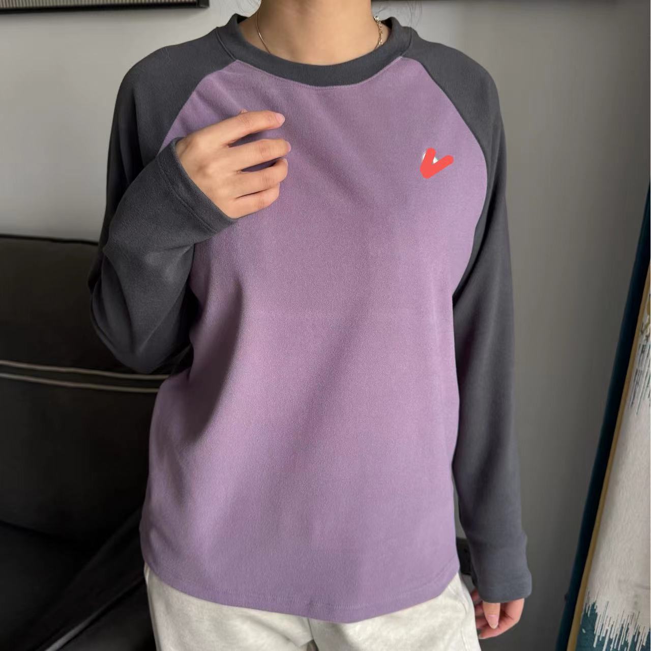 现货~福利款  超舒服软糯！德绒插肩袖撞色刺绣打底衫长袖T恤p1