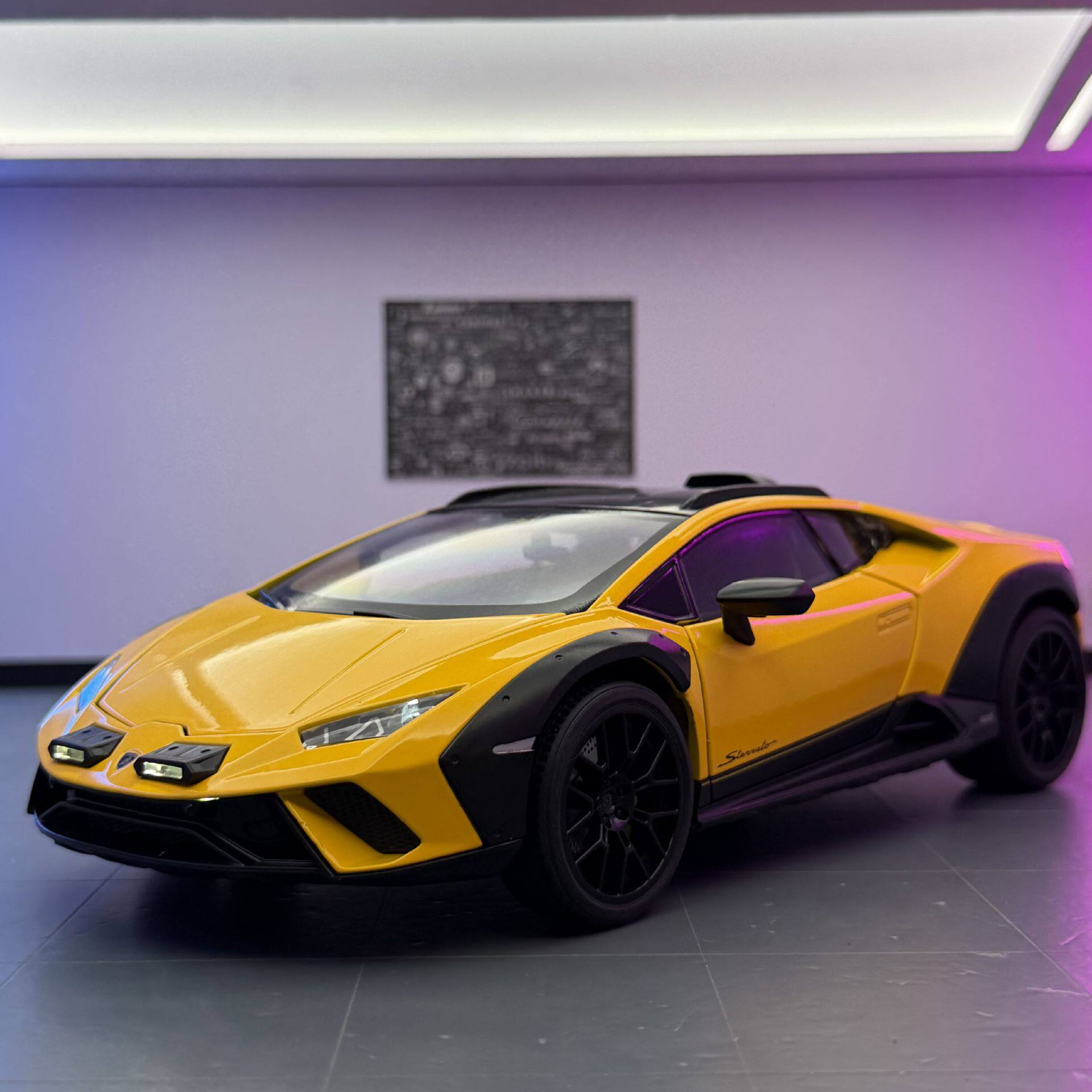 黑曼巴车模1:18兰博小牛合金跑车模型摆件声光儿童玩具车收藏男孩