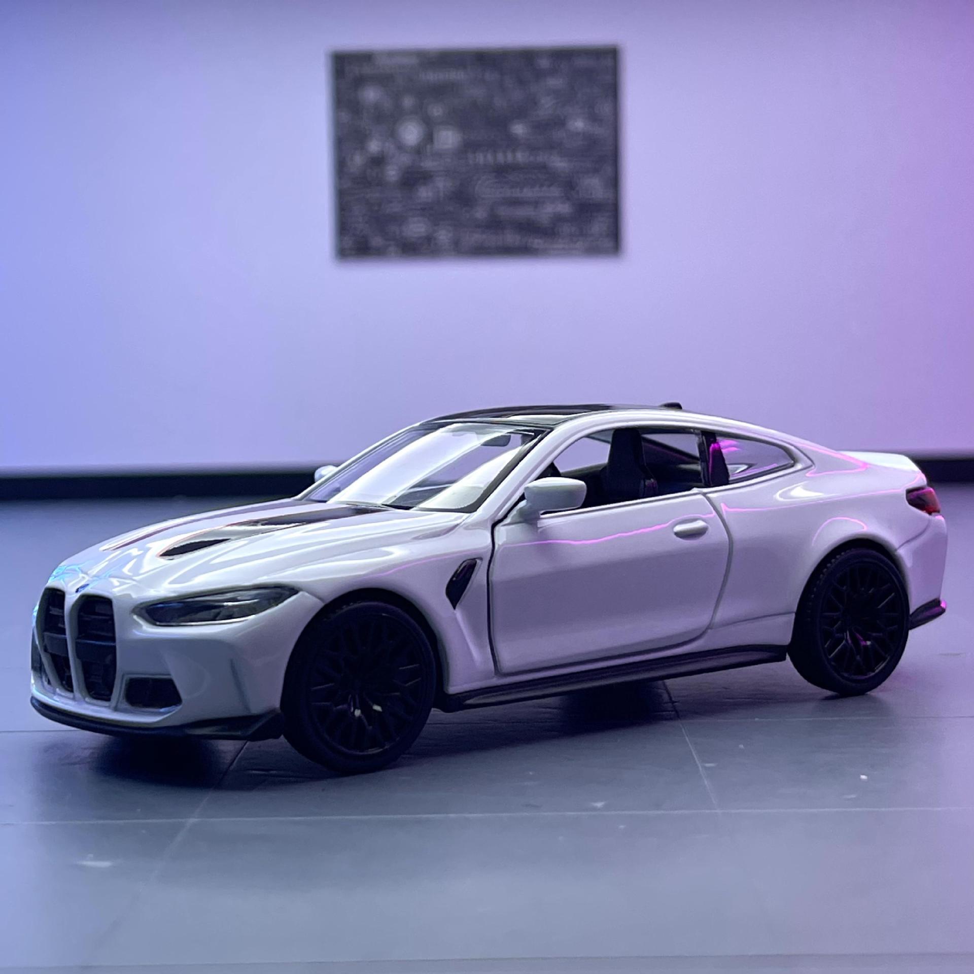 马珂垯合金车模1:36宝马M4 CSL跑车回力儿童玩具汽车开门模型摆件