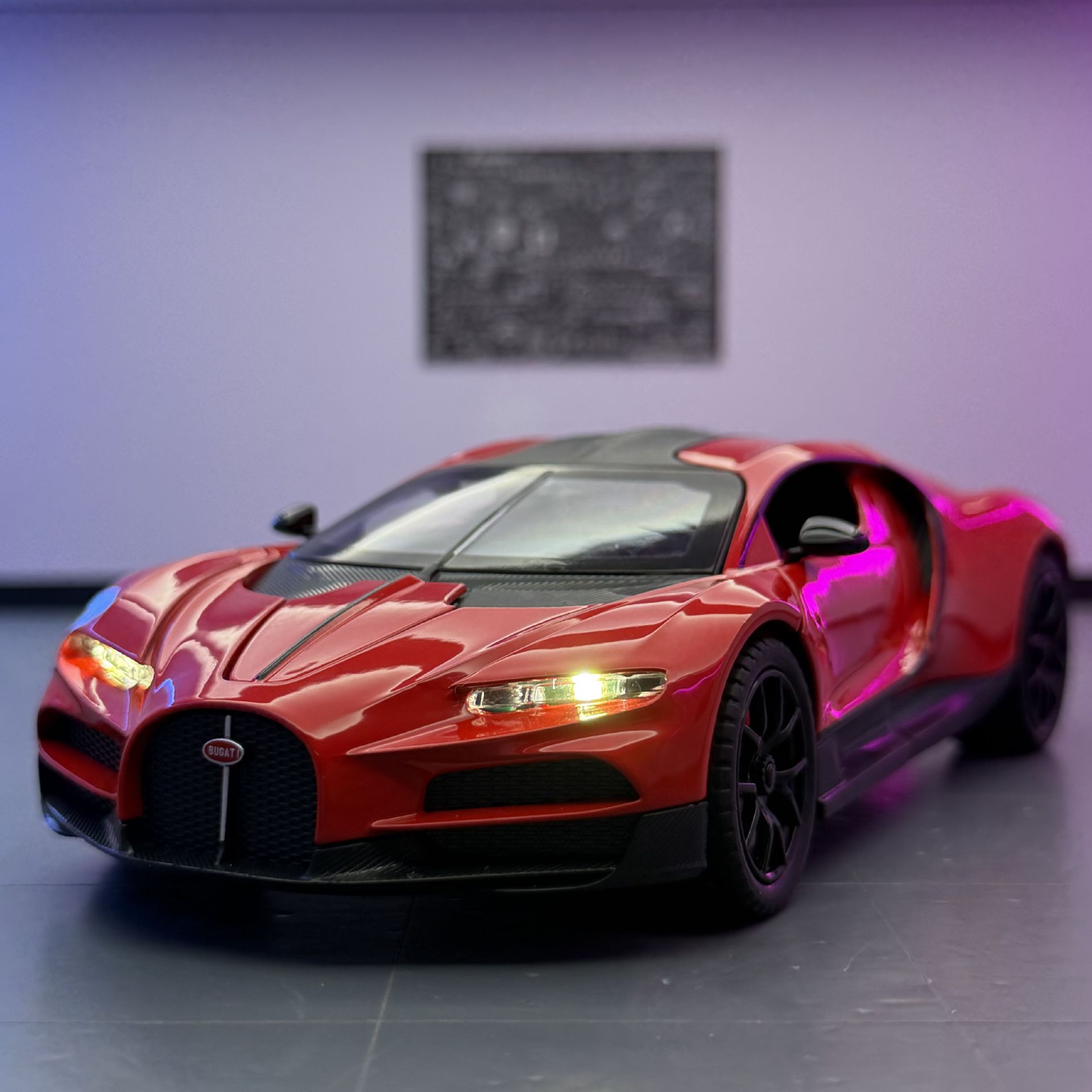 新奥车模1:24陀飞轮喷雾版合金跑车模型摆件声光儿童玩具汽车收藏