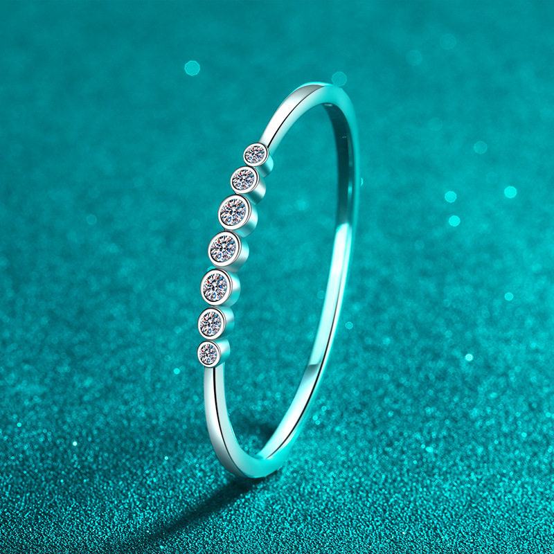 D色2.5克拉莫桑石手镯