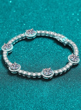 D色8.3克拉群镶莫桑石手链卡扣手饰925纯银镀pt950金七夕女友礼物