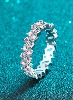 D色3克拉莫桑石戒指满圈方钻