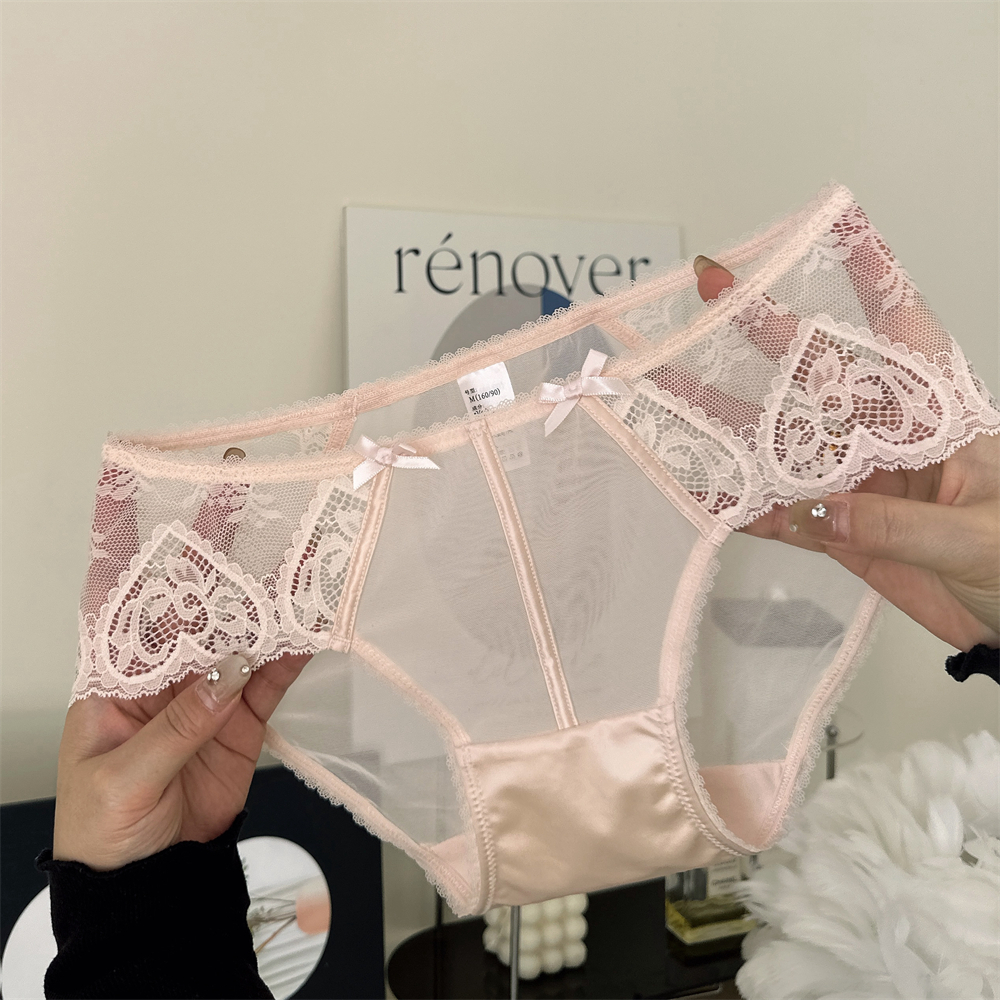 法式爱心刺绣蕾丝中腰三角内裤女