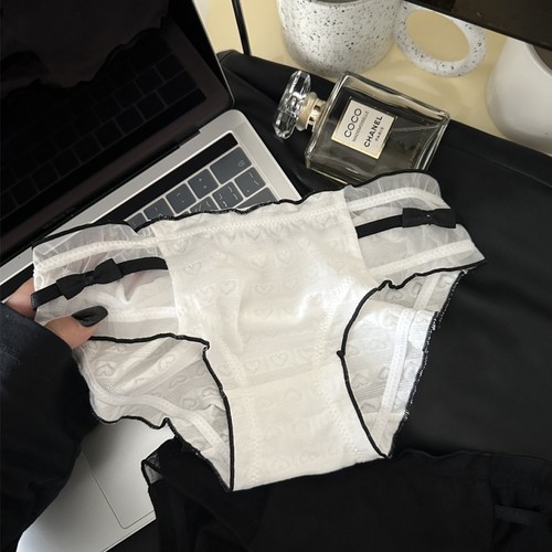 蕾丝边黑白简约低腰三角内裤女