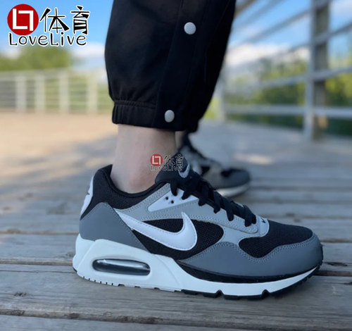 气垫缓震跑步鞋Nike女子