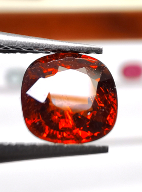 2.08克拉 橙色 方枕形芬达石  锰铝榴石 戒面 吊坠 裸石 国检证书