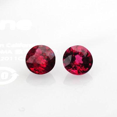 【精品裸石】一对0.72ct 圆形 鸽血红 无烧 天然缅甸尖晶石 耳钉