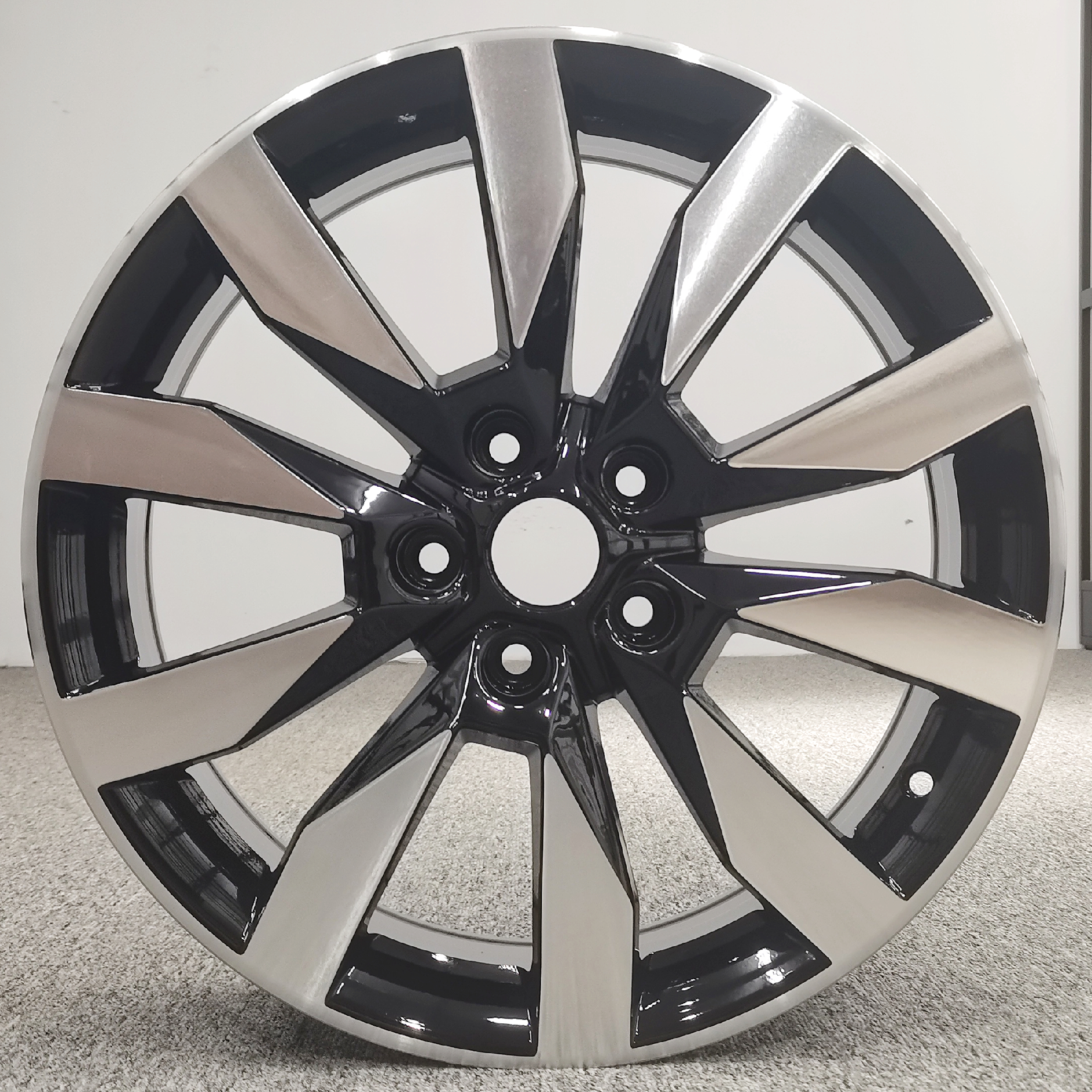 适用于18寸斯柯达柯珞克 昊锐 明锐 速派柯迪亚克速尊轮毂X181146