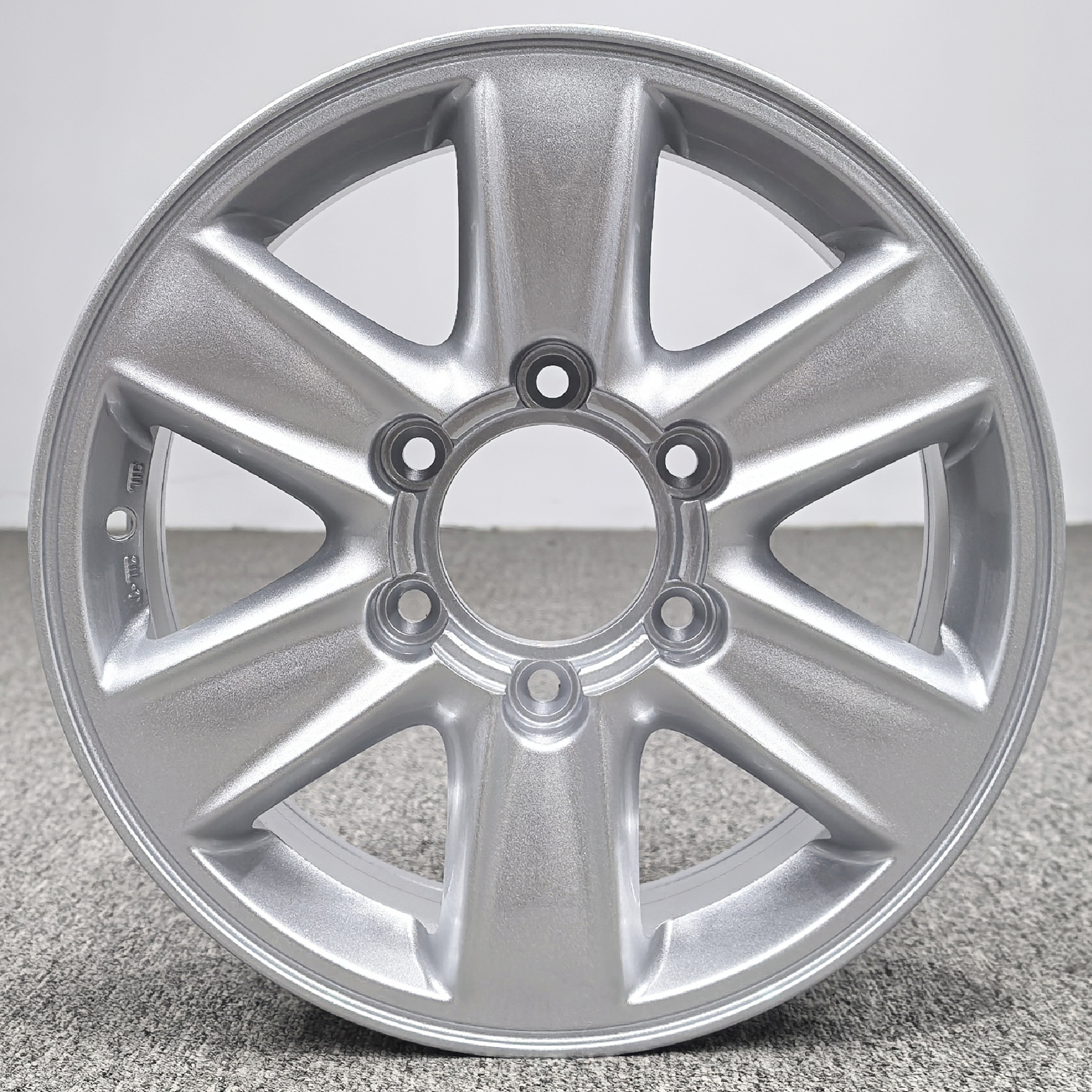 适用于五十铃铃拓瑞迈轮毂开发票