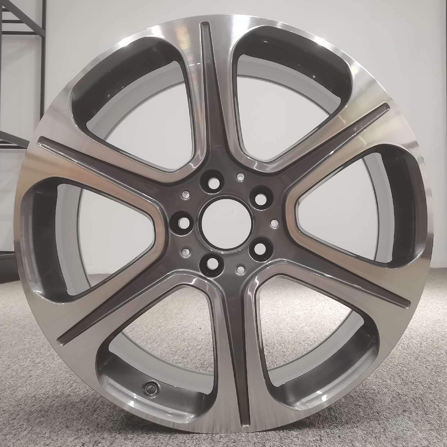 适用于奔驰E轮毂质保十年送配件