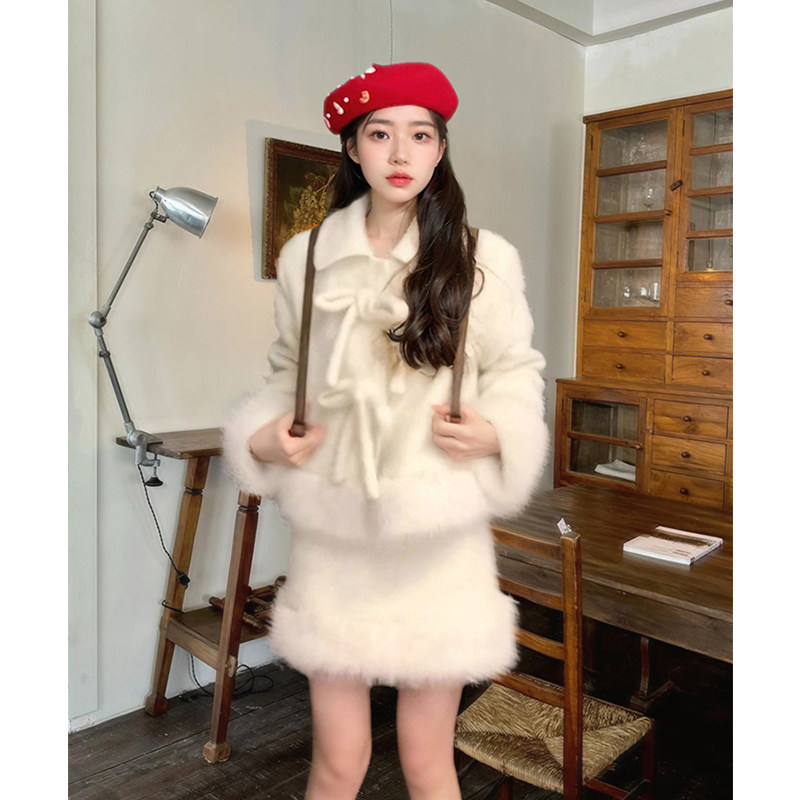 奶系小香风套装女秋季2025年新款高级感蝴蝶结毛毛外套短裙两件套,女装/女士精品,时尚套装,淘宝优惠券,粉丝福利购,淘宝优惠卷