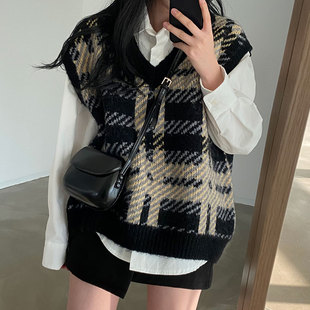 新款 韩版 气质宽松外搭叠穿V领针织格纹毛衣马甲背心 发秋冬女装 批