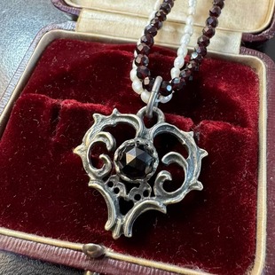 巴伐利亚石榴石通体925银爱心吊坠哥特风格 宫廷复古设计师银吊坠