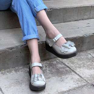 一席之地2022春夏原创新款真皮浅口厚度大码手工花休闲舒适女单鞋