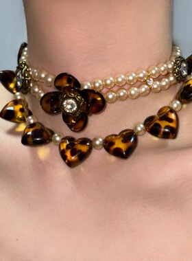 夸张豹纹爱心珍珠项链女琉璃水晶辣妹ins小众个性设计颈链锁骨链