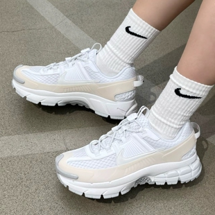 ROAM VOMERO ZOOM 001 HJ4646 100 百搭低帮运动休闲跑步鞋 NIKE