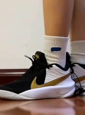 NIKE TEAM HUSTLE D 10 耐克儿童运动鞋 减震透气防滑耐磨 CW6735