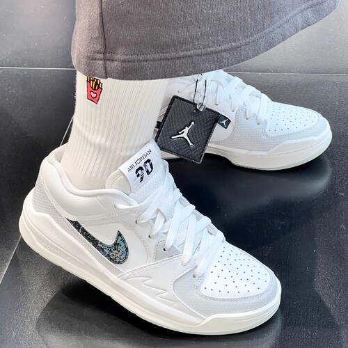 NIKE JORDAN STADIUM 90 耐克AJ休闲女鞋刺绣低帮球鞋 HV4298-100