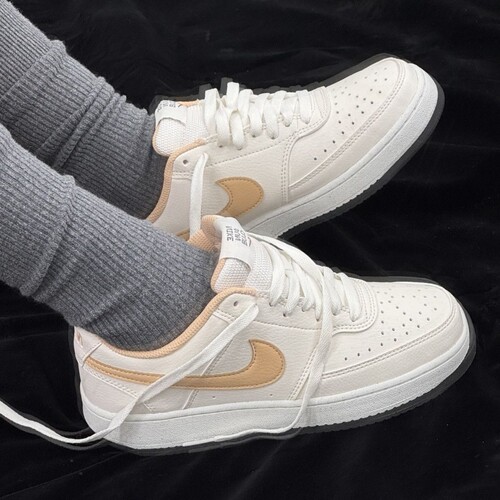 Nike/耐克女子休闲板鞋