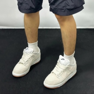 Nike象牙白舒适百搭低帮运动休闲板鞋 耐克Dunk Low 100 HJ0367